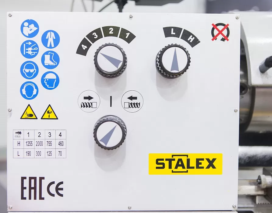 Станок токарно-винторезный Stalex C0636N/1000
